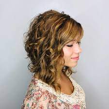 To get alyson hannigan's hairstyle, apply smoothing cream to wet hair. 29 Hottest Medium Length Layered Haircuts Hairstyles