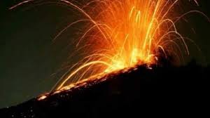 Ketinggian gunung ini mencapai 5.797 meter. 5 Letusan Gunung Berapi Paling Mematikan Di Dunia 2 Di Antaranya Di Indonesia Global Liputan6 Com