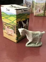 Wade Of England Goat Whimsie Land Farmyard 1985 Figurine Orginal Box Set 3 Ebay Farm Yard Goats Figurines