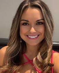 Gayle Crouch's Instagram, Twitter & Facebook