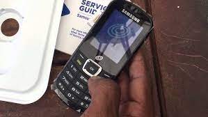 • prende tu equipo samsung después de insertarle la tarjeta sim y escribe *2767*688# y presiona salida. Anpsedic Org