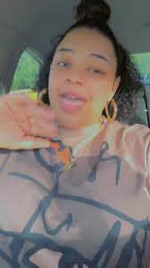 Kiona Hinton's Instagram, Twitter & Facebook