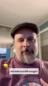 I might be playing a tribute for the “King of Rock and Roll” today, but I  feel like the Queen today. #workingit #musiciansofinstagram #gigginglife  #movingforward #worthit #coffeetime☕ #feelinglikeaqueen #queerartist