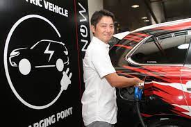 Jika baterai belum diisi daya, ikuti langkah terakhir di artikel ini. Mitsubishi Motors Dirikan Fasilitas Pengisian Daya Cepat Di Pusat Perbelanjaan Plaza Senayan Siaran Pers Mitsubishi Motors Indonesia