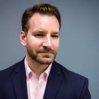 Lee Busch's Instagram, Twitter & Facebook