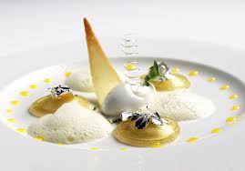 Mario Gamba Uovo Di Parisi Cotto A Bassa Temperatura Con Schiuma Di Falanghina E Tartufo Nero Di Norcia Foglia D Oro Edibil Cibo Gourmet Cibo Porte Decorate