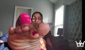 Free Lick my Bratty Feet Porn Video - Ebony 8 HD phone wallpaper