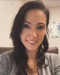 Laura Miller's Instagram, Twitter & Facebook