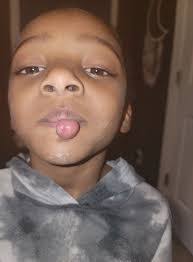 Derek Winstead's Instagram, Twitter & Facebook