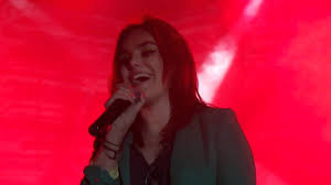 Ewa farna już w sylwestra wystąpi na sylwestrowej nocy przebojów (polsat). Ewa Farna Pszow 10 6 2012 Ewakuacja Youtube