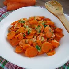 Isst Du Auch So Gerne Gemuse Am Liebsten Mag Ich Ja Zucchini Blumenkohl Und Brokkoli Aber Diese Mohren Mit Zwiebelchen In Karotten Salat Mohren Gemuse Essen