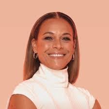 Sonia Curry's Instagram, Twitter & Facebook