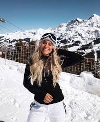 Learn what clothing and gear you'll need to wear skiing or snowboarding. Pinterest Piriesellars2 Skiing Outfit Ski Girl Winter Outfits