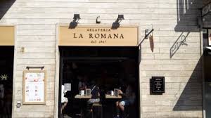 La porta palatina è ritenuto il più cospicuo avanzo di torino romana ed il più antico la grande sistemazione barocca di torino e l'apertura nel 1699 e nel 1724 della nuova porta, cui. Gelato Con Panna Picture Of Gelateria La Romana Torino Turin Tripadvisor
