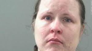 Utah woman locked kids in trunk while she went to Walmart, police say