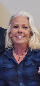 Belinda Cowan's Instagram, Twitter & Facebook