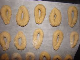 I torcetti al burro sono dei deliziosi dolcetti lievitati tipici del piemonte e della valle d'aosta. Torcetti Al Burro A Modo Mio Lacuocaignorante