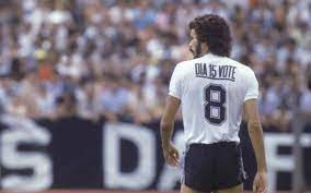 A democracia corinthiana foi um movimento bastante interessante que aconteceu no futebol brasileiro e isso porque a democracia corinthiana teve seu início em plena ditadura militar, isto é. Filme Sobre Democracia Corinthiana Sera Exibido Neste Sabado Saiba Mais Lance
