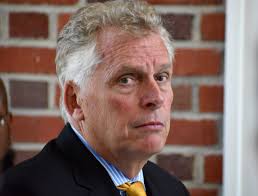 McAuliffe requires campaign staff to receive the COVID-19 vaccination