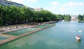 It was designed by bertrand goldberg, to whose marina cit. You Can Actually Go For A Dip In Paris River Seine This Summer