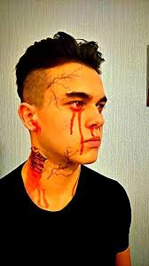 What Halloween makeup is long-lasting and sweat-proof for a half marathon?