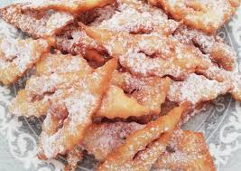 Bugnes Lyonnaises De Ma Grand Mere De Gigicooking Recette En 2020 Bugnes Bugnes Lyonnaises Recette Dessert