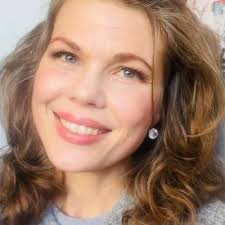 Marina Reilly (@Marina27373204)