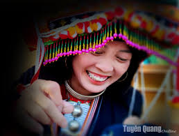 Nét đẹp trang phục phụ nữ Dao Quần chẹt ở Đồng Phai