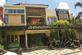 Kaliurang ini tempat yang paling luas kata mbaknya si, jadi kalo antri ga perlu terlalu lama. Flaurent Salon Spa On Twitter Flaurent Salon Beo Yg Mau Reservasi Monggo Langsung Telp Sms Di Nomer 087778886685 Http T Co 8v9e8ixovl