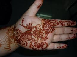 Kendi yang terlihat sederhana juga memiliki pola. 38 Gambar Henna Pengantin Telapak Tangan Inspirasi Terpopuler