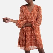 Sa coupe structurée met en valeur la silhouette. Robe Courte Coupe Evasee Col V Imprime Fond Orange Vero Moda La Redoute