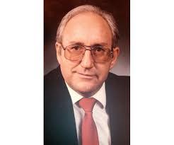 Daisy Hoyt's Instagram, Twitter & Facebook