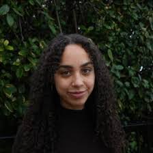 Ella Sinclair's Instagram, Twitter & Facebook