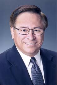 Aguirre becomes mayor in bittersweet handoff