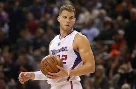 How much does blake griffin weigh? Blake Griffin Height Weight Age Girlfriend Family Facts Biography
