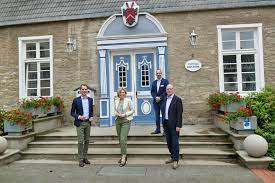 Jump to navigation jump to search. Ministerin Klockner Besucht Haus Dusse Haus Dusse Landwirtschaftskammer Nrw