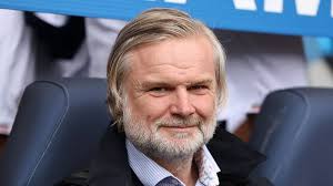 Steven Pressley sees Man Utd DNA in new Dundee star who can wear two  numbers with ease