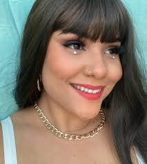 Glammovement By Katiria...