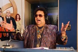 Bappi lahiri was popular in the late 1970s, 1980s and early 1990s for the film soundtracks composed by him from films such as zakhmee, chalte chalte, naya kadam, aangan ki kali, wardat, disco dancer, hathkadi, namak halaal, masterji, dance dance. Proud To Have Given Songs To Actors Of All Generations Bappi Lahiri On 50 Years In Bollywood
