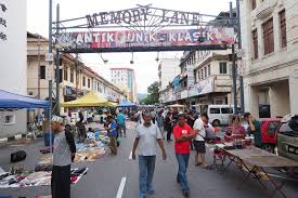 Mengimbau kenangan betoi bile pegi sini.dulu die dekat dlm pekan georgetown sekarang pindah dekat padang brown.mmg ade sini dulu boleh buat meniaga brg². 4 Port Lokasi Pasar Karat Trademark Wajib Singgah Untuk Cuci Mata Libur