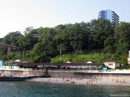 После того, как прикрыли турцию, туда ломанулись туристы со всей россии, и рыночек. Plyazh Akter Sochi Nebolshoj Chistyj Plyazh V Hostinskom Rajone Sochi