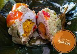 Kukus pepes tahu telur asin dalam kukusan atau langseng panas Resep Botok Tahu Telur Asin 7 Langkah Yang Sederhana