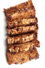 Incredibly Moist And Flavorful Banana Bread Loaded With Melty Chocolate And Toffee Crunch Life Changing This Chocolat Food Dessert Recipes Easy Banana Recipes