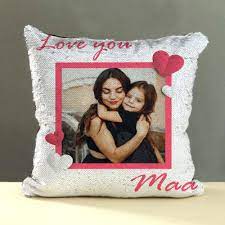 Comparaboo analyzes all mom birthday gifts of 2021, based on analyzed 6,600 consumer reviews by comparaboo. Personalized Silver Sequin Cushion For Mom Gift Send Home And Living Gifts Online J11112883 Igp Com