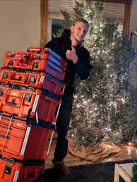 Still settling into the stack. The lady needed a penny nail to hang garland  which, of course, was in the bottom box. Had to roll the whole stack in to  flex. The