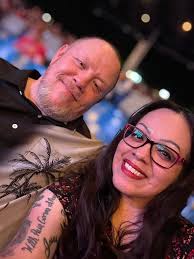 Can someone combine photos for a family picture?