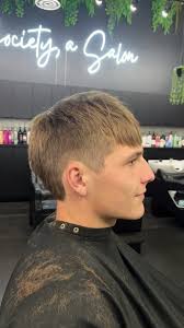 Men’s cuts are not my specialty but I definitely have fun doing them🤭 ,  #washingtonhairstylist #hairstylist #cosmetology #behindthechair  #hairtransformation #hairfashion #menscut #barber #mensgrooming