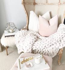 Cute Little Pink Chair And Pillows Gold Tray Table Coffee Read A Good Book Wow Beautiful Modern And Pink Bedroom Decor Pink Living Room Cute Living Room