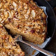 und da ist er endlich der apfel haselnusskuchen mit frangelico selbergekauft der kuchen ist ein knaller und haselnuss und apfel passen einfach perfekt zusamm