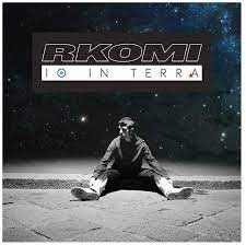 Il titolo è un omaggio a calvairate , area appartenente alla zona 4 di milano, nella quale rkomi. Io In Terra By Rkomi Amazon Co Uk Music